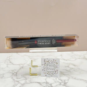 Smashbox Camera Ready Blurring Foundation Brush -
